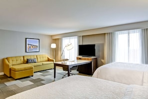 Estudio, 2 camas Queen size, para no fumadores | Camas con pillow-top, cortinas blackout y tabla de planchar con plancha 