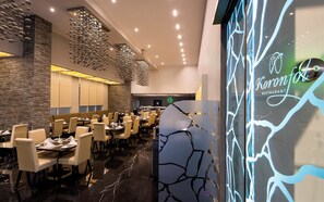 2 restaurants; breakfast, lunch, and dinner served - Best Western Plus Doha (Doha)