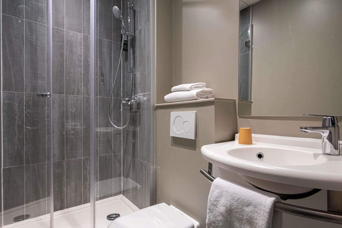 In-room safe, desk, blackout drapes, soundproofing