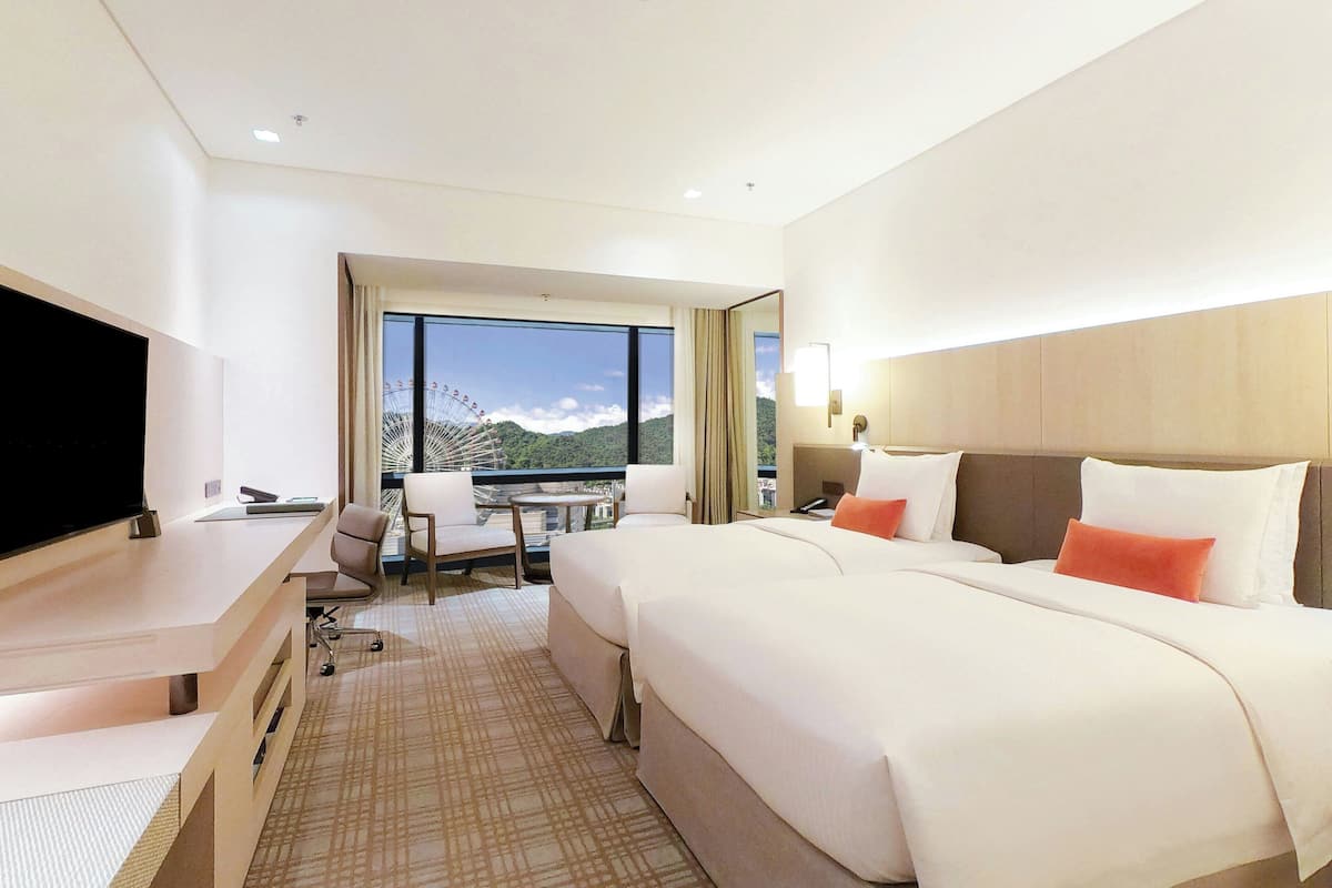 1 bedroom, premium bedding, in-room safe, desk