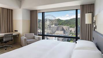 Suíte executiva, 1 cama King | Roupas de cama premium, cofres nos quartos, escrivaninha