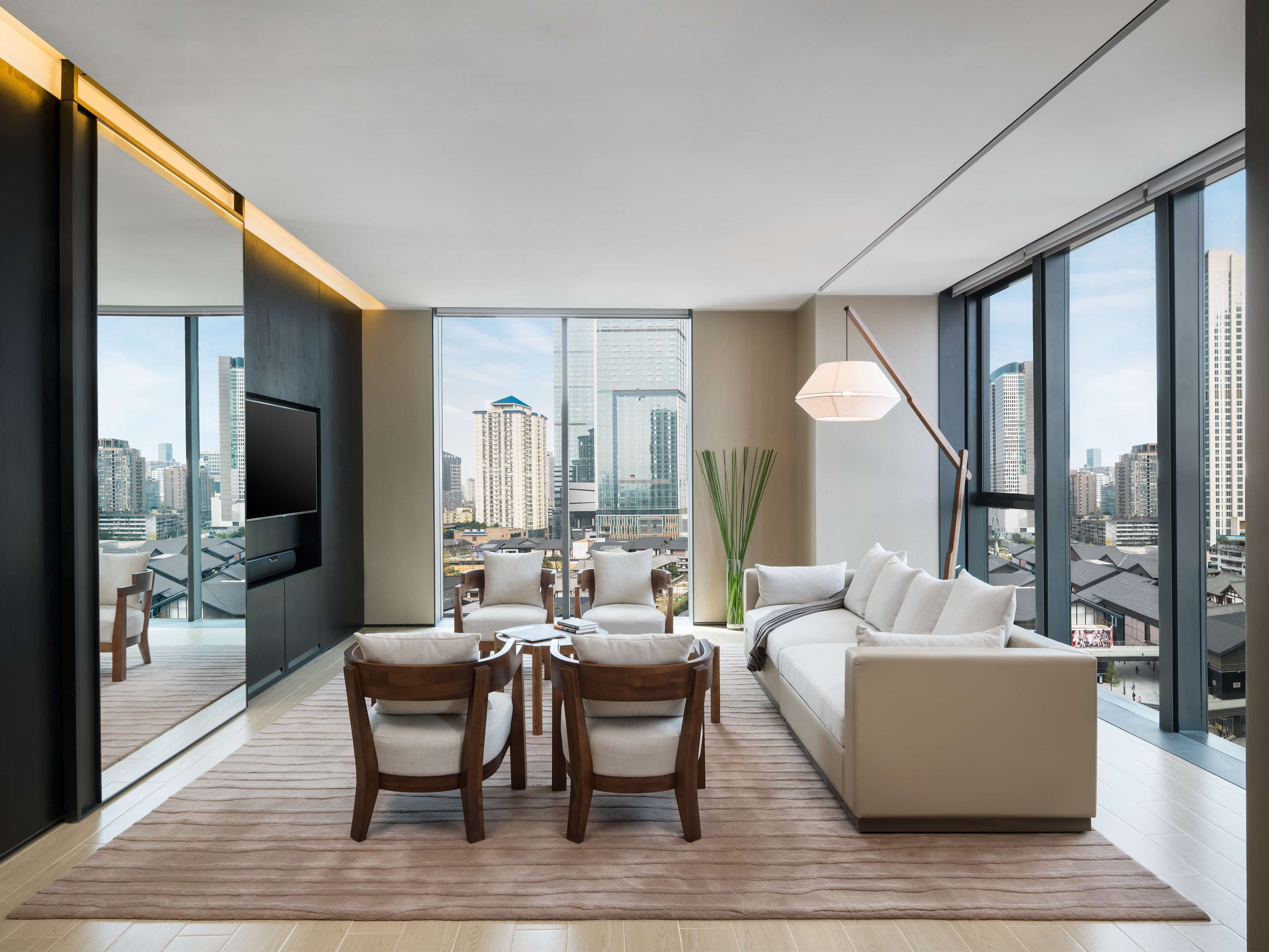 deluxe residence | hypo-allergenic bedding, down duvets, free minibar items, in-room safe