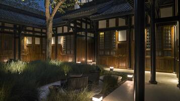 Sauna, steam room
