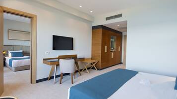 Minibar, in-room safe, desk, soundproofing