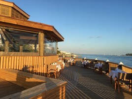 5 restaurantes: opção de almoço e jantar