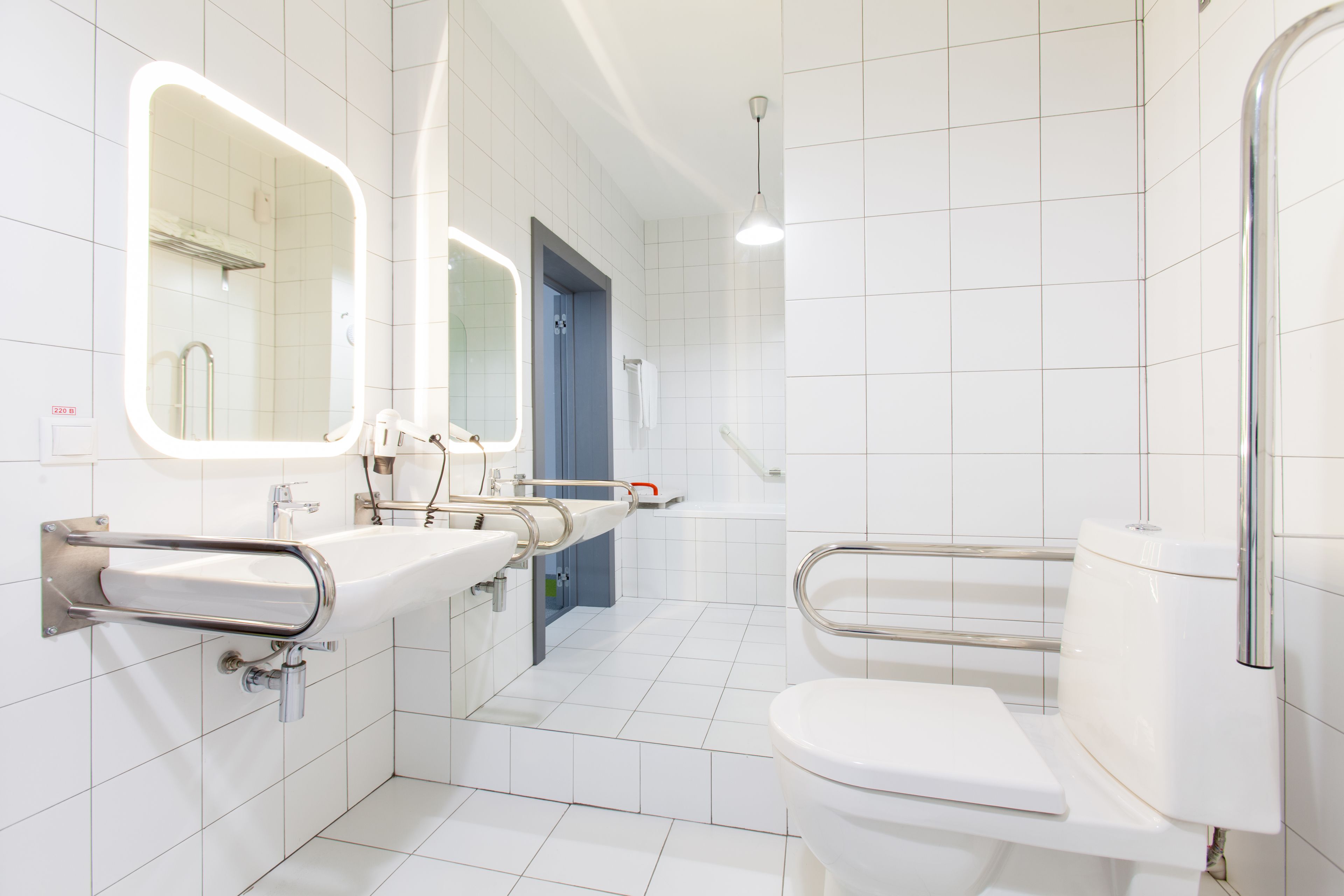 Standard Twin Room, 2 Katil Bujang (Single) | Bilik Mandi | Kelengkapan dandanan diri percuma, pengering rambut, jubah mandi 