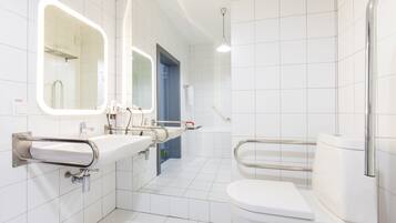 Standard Twin Room, 2 Katil Bujang (Single) | Bilik Mandi | Kelengkapan dandanan diri percuma, pengering rambut, jubah mandi