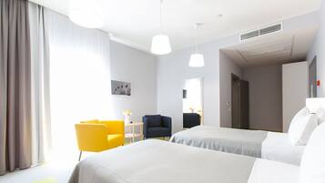 Literie de qualité supérieure, coffres-forts dans les chambres, bureau