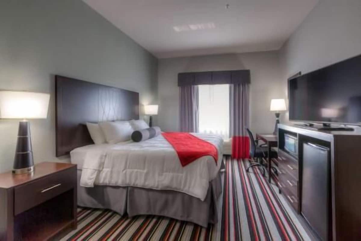 Ropa de cama de alta calidad y escritorio