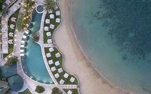 Indoor pool, seasonal outdoor pool, pool umbrellas, sun loungers - Elounda Peninsula Luxury Resort (Agios Nikolaos)