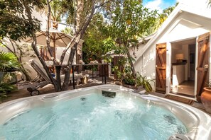 Ecolodge KAZ A SUCRE (avec jacuzzi privé) | Terrace/patio