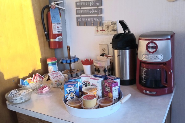 Free daily continental breakfast