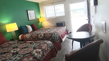 Double Room | Iron/ironing board, free WiFi, bed sheets, wheelchair access