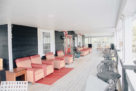Terrace/patio. Ceilidh Country Lodge