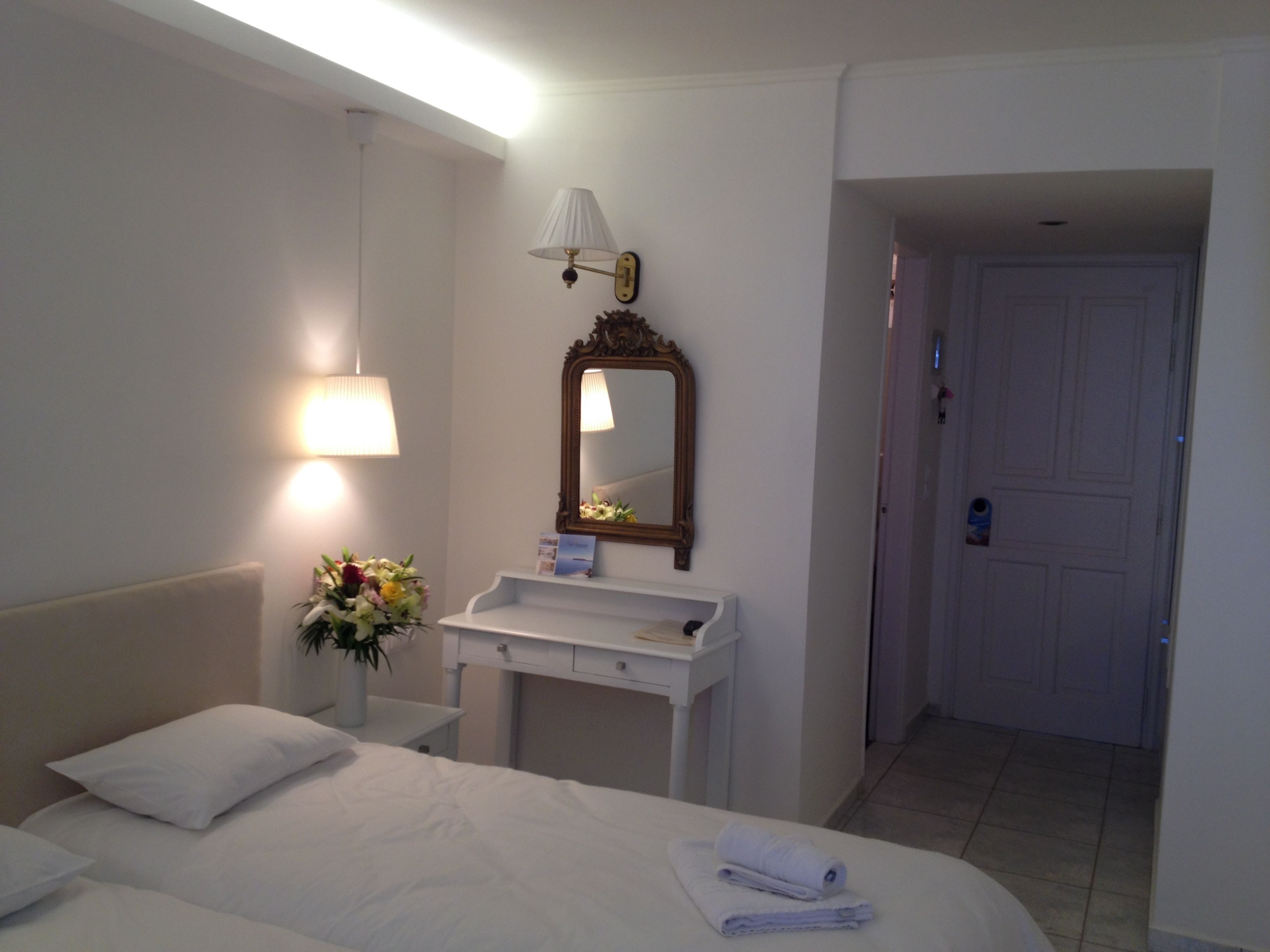 double or twin room, sea view | minibar, in-room safe, desk, laptop workspace