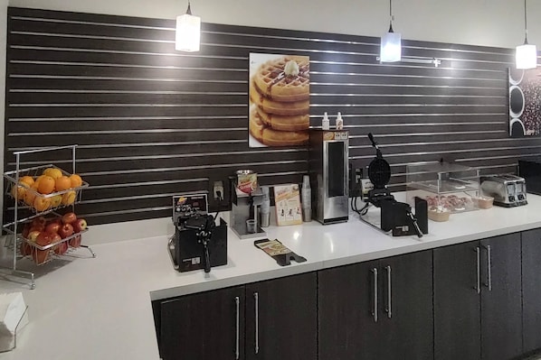 Free daily continental breakfast 
