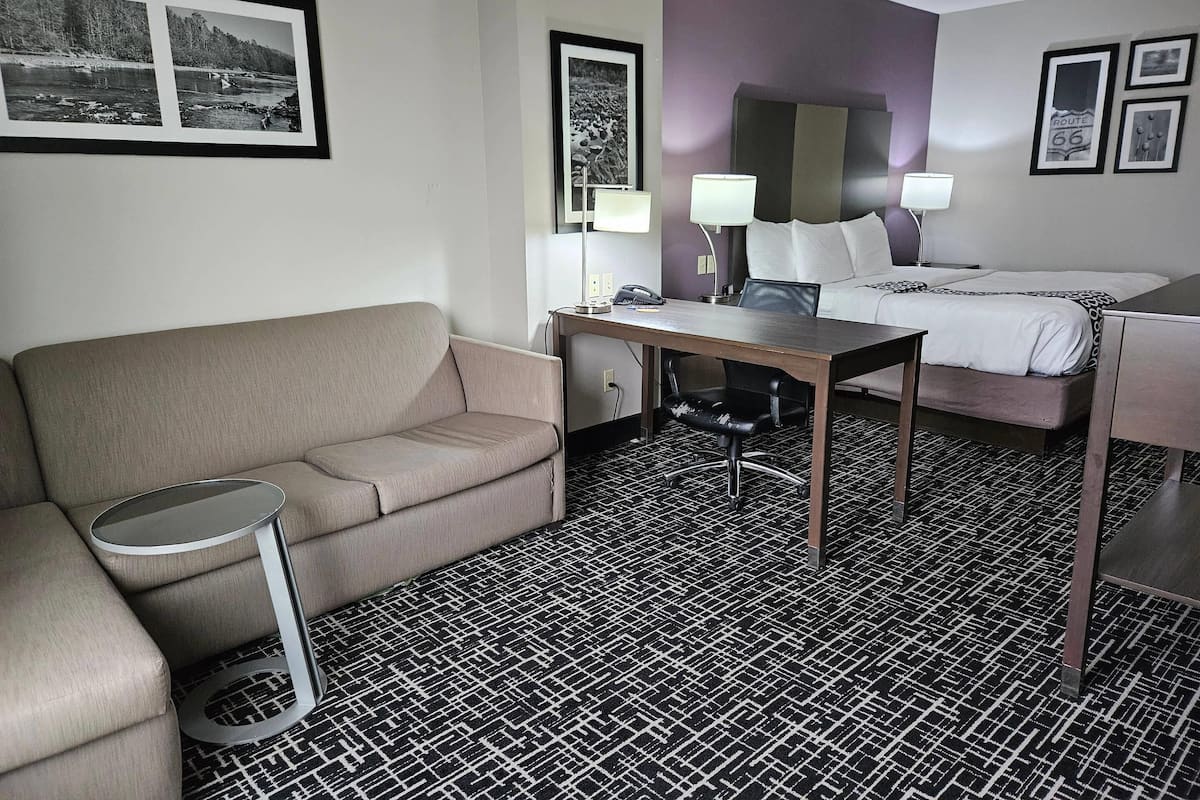 Suite, 1 très grand lit, non-fumeurs | Literie de qualité supérieure, surmatelas, bureau