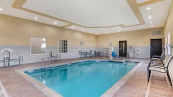 Hồ bơi trong nhà, hồ bơi nước nóng