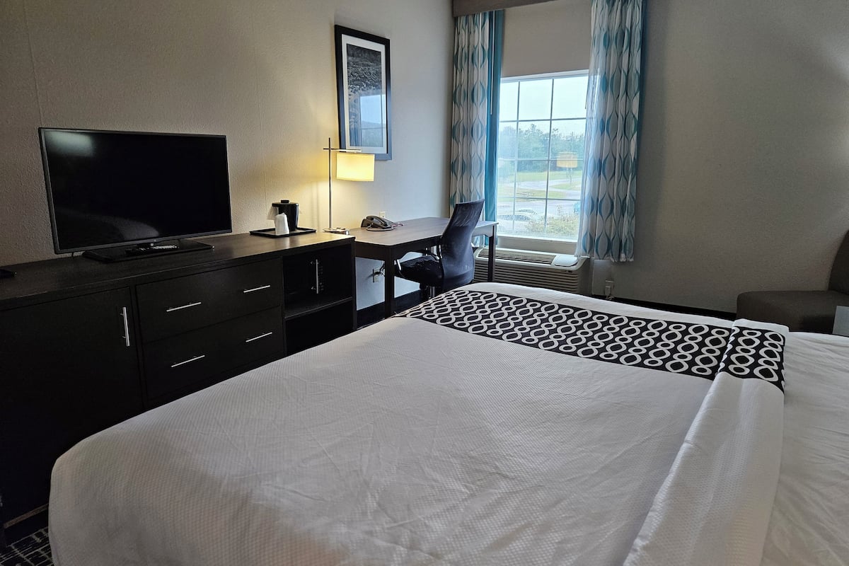 Premium bedding, pillow-top beds, desk, iron/ironing board