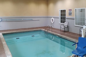 Piscina coperta, una piscina riscaldata