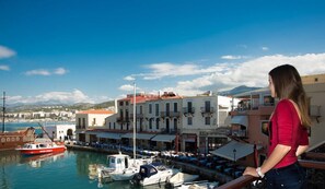 View from property - Porto Enetiko Suites (Rethymno)