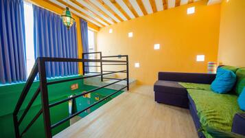 Family Room | Room amenity