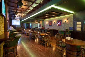 2 bars/lounges, poolside bar