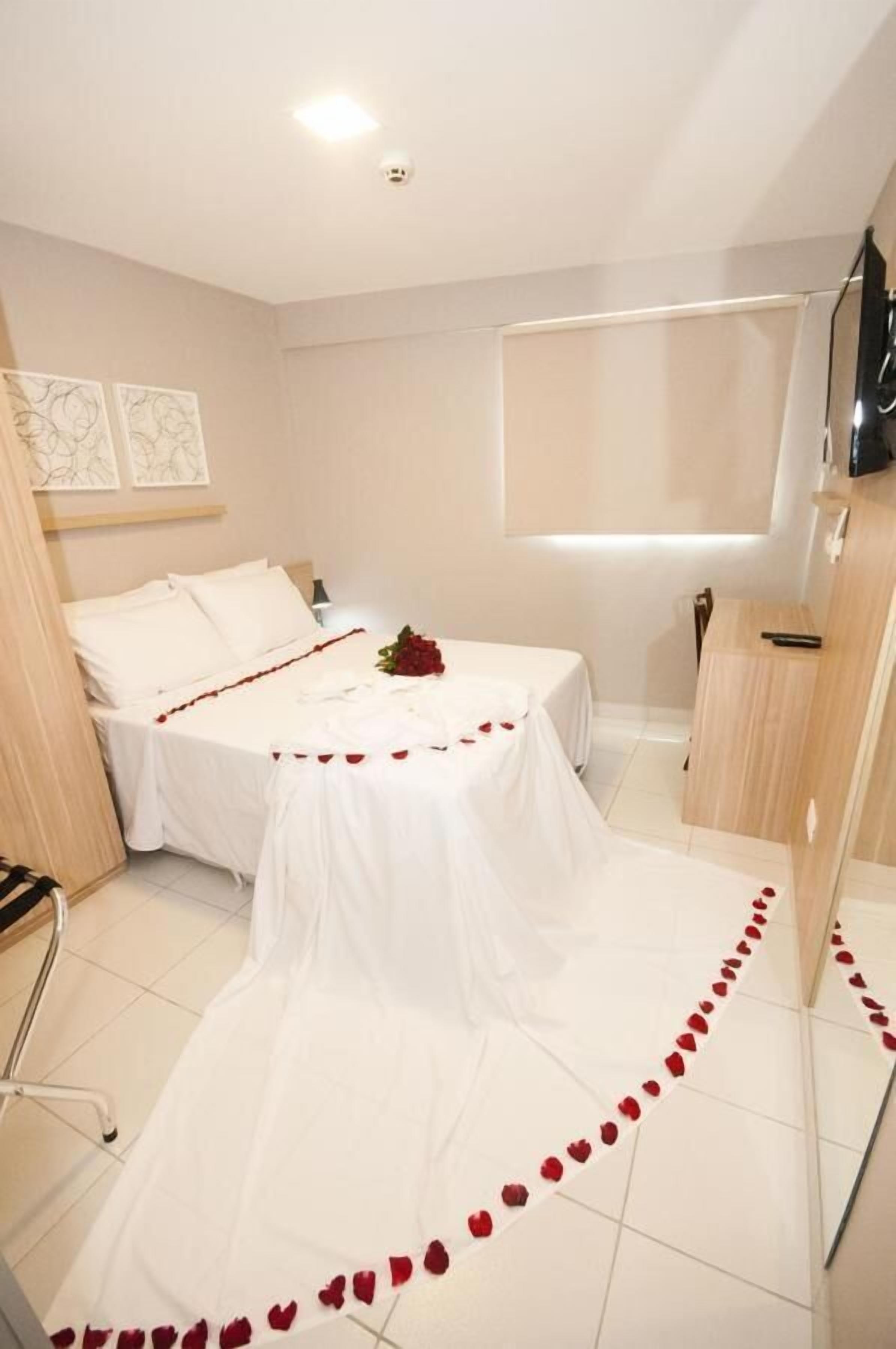 1 bedroom, minibar, in-room safe, desk