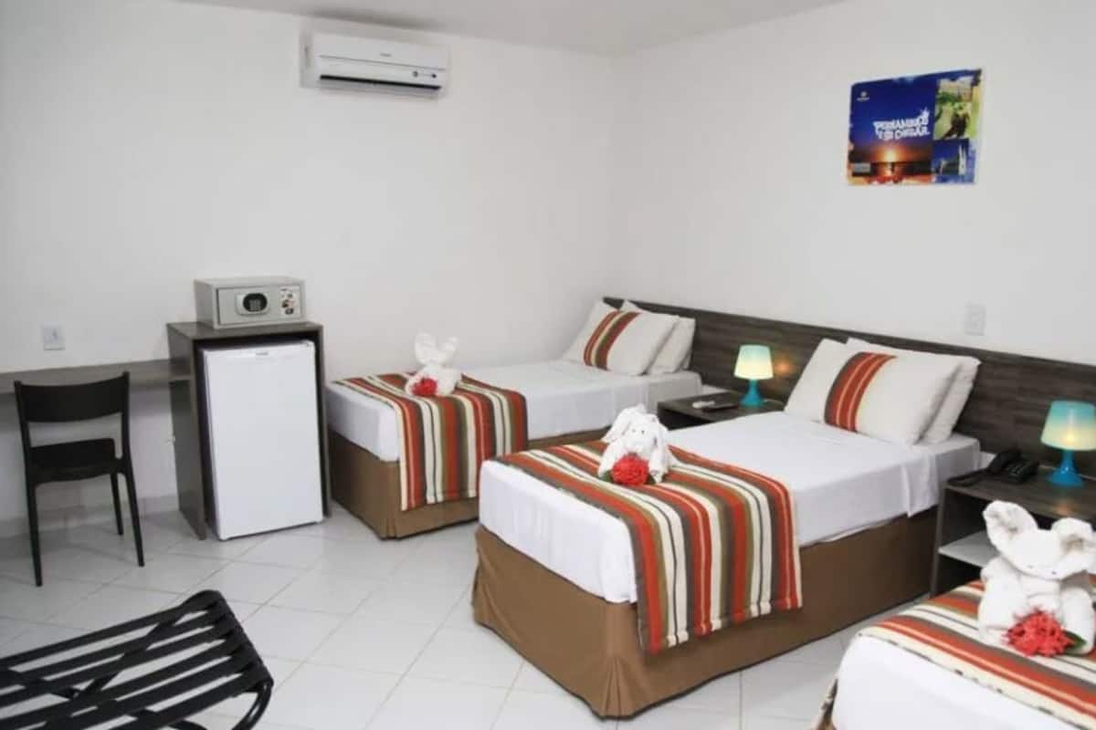 Minibar, bureau, Wi-Fi gratuit, draps fournis