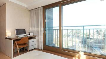 Pemandangan dari bilik