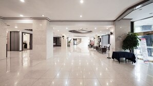 Lobby - Hotel Crown Itaewon (Seoul)