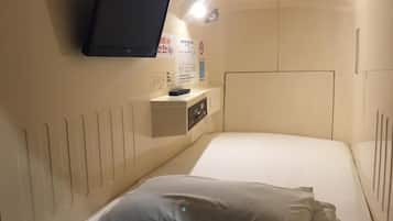 In-room safe, free WiFi, bed sheets