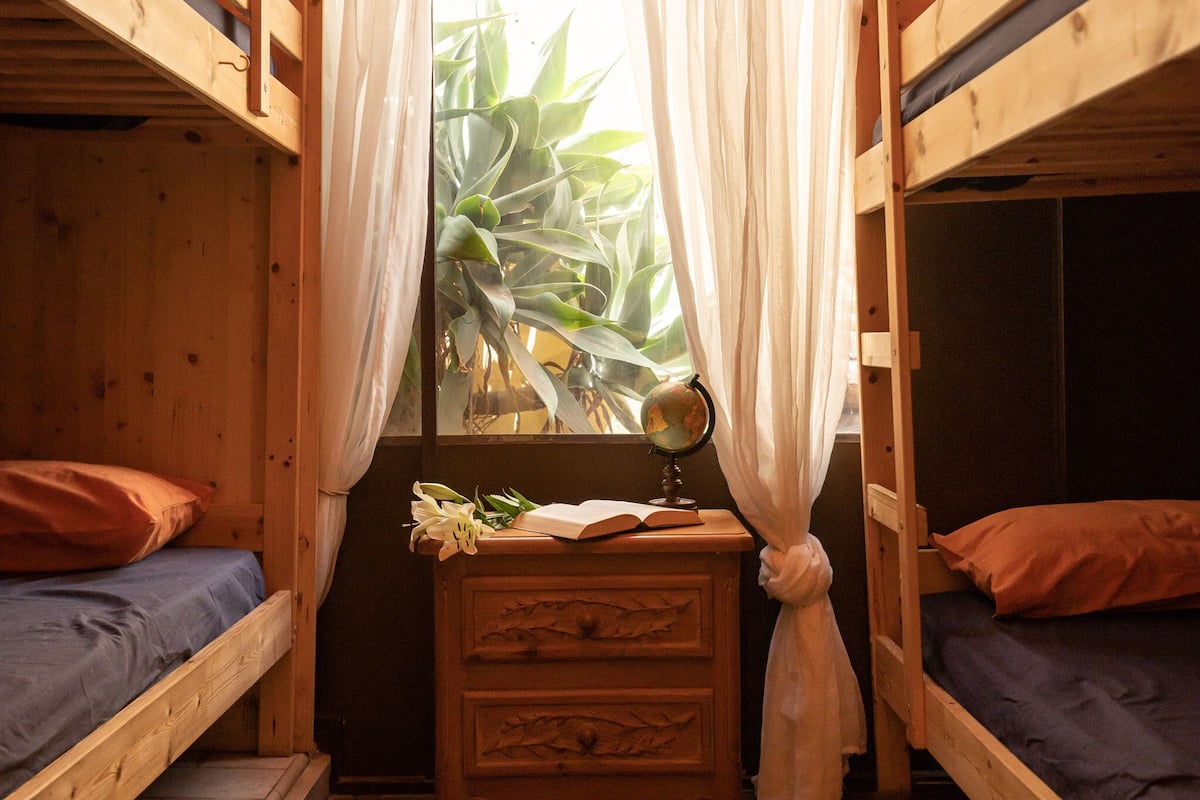 Gemeinsamer Schlafsaal, 6 Schlafzimmer