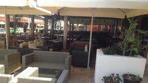 Breakfast, lunch and dinner served  - Kokkinos Boutique Hotel (Paralimni)