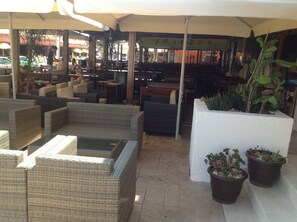 Breakfast, lunch and dinner served - Kokkinos Boutique Hotel (Paralimni)