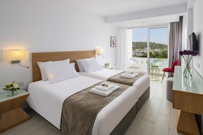 Iron/ironing board (on request), free cots/infant beds, free WiFi - Kokkinos Boutique Hotel (Paralimni)