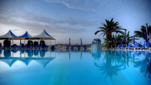 Outdoor pool - Mellieha Bay Hotel (Mellieha)