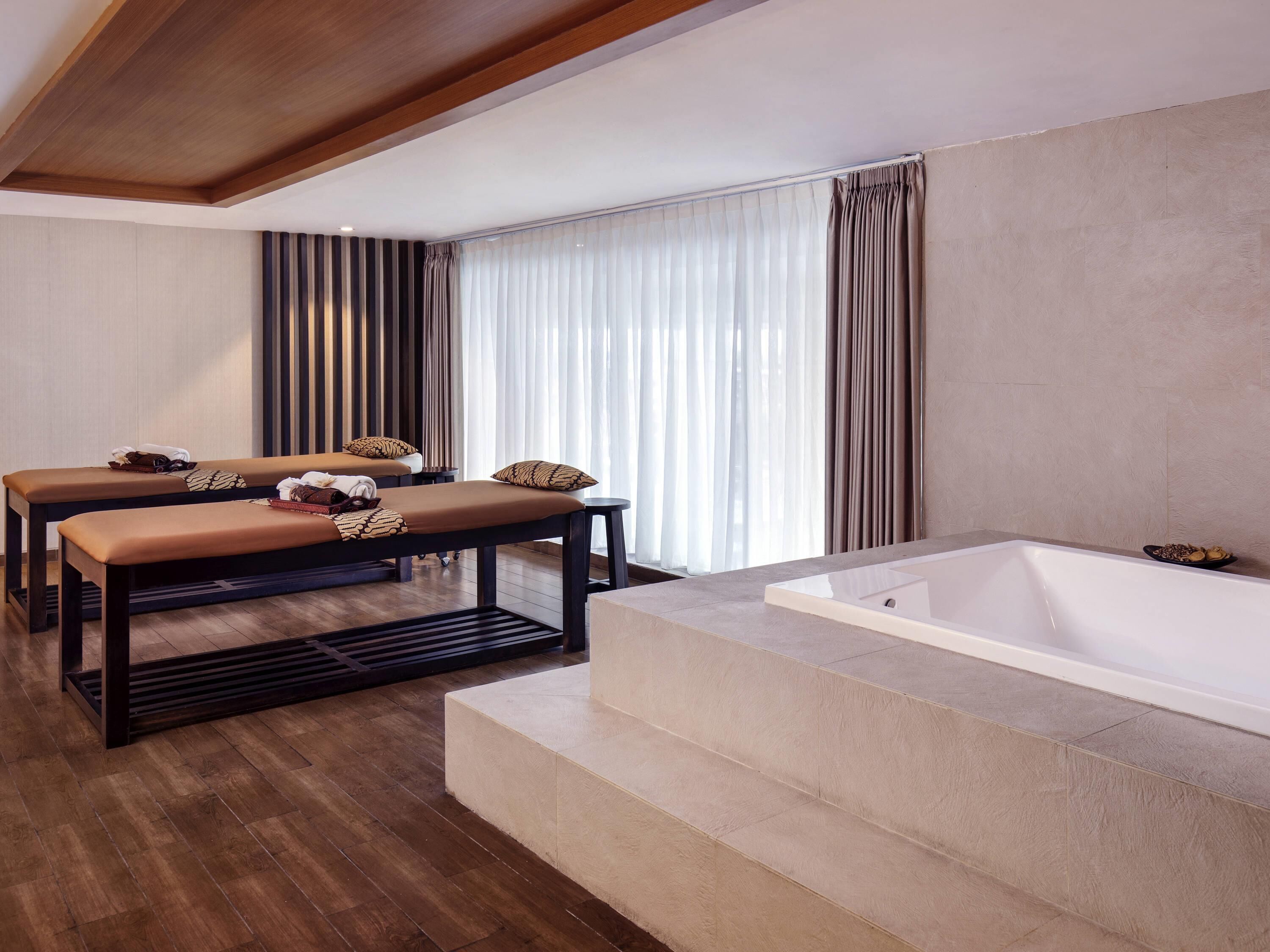 三溫暖烤箱、浴缸、溫泉/自然礦物泉、熱石按摩