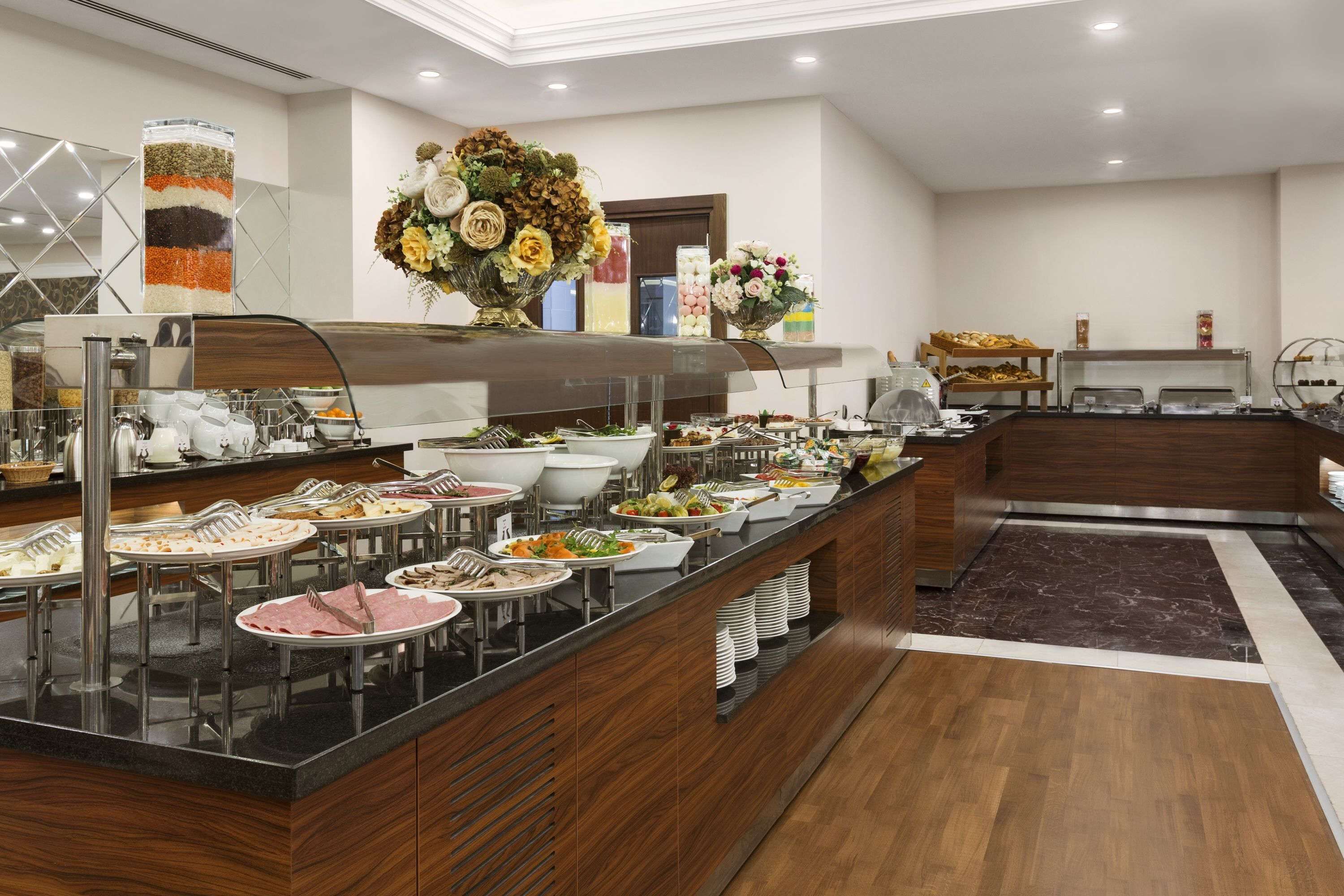 Daily buffet breakfast (TRY 800 per person)