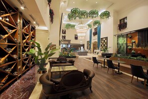 Lobby - Ramada by Wyndham Istanbul Merter (Istanbul)