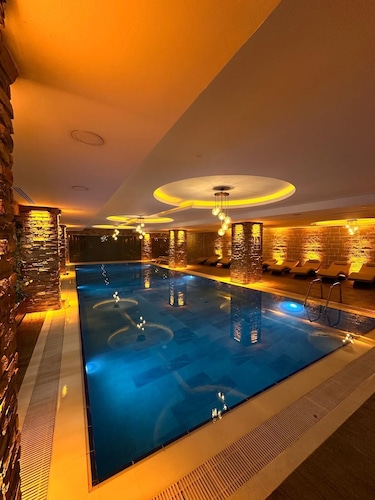 Ramada by Wyndham Istanbul Merter