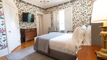 Premium Suite, 2 Bedrooms, Kitchenette, Partial Ocean View (2 Rooms) | Premium bedding, iron/ironing board, bed sheets