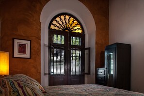 Hypo-allergenic bedding, in-room safe, individually decorated - Casa Sol Bed and Breakfast (San Juan)