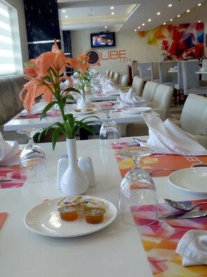 Daily buffet breakfast for a fee - The Altruist Hitech Hotel (Hyderabad)