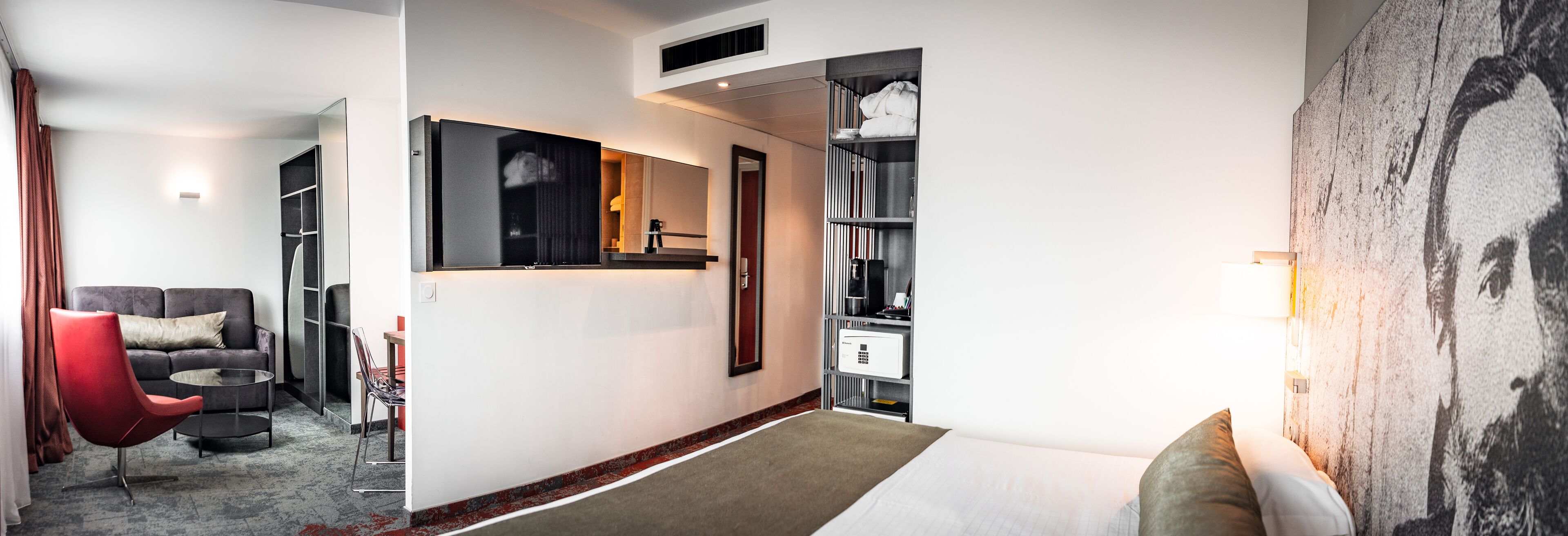 premium bedding, in-room safe, individually decorated