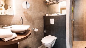Douche, articles de toilette écologiques, sÚche-cheveux