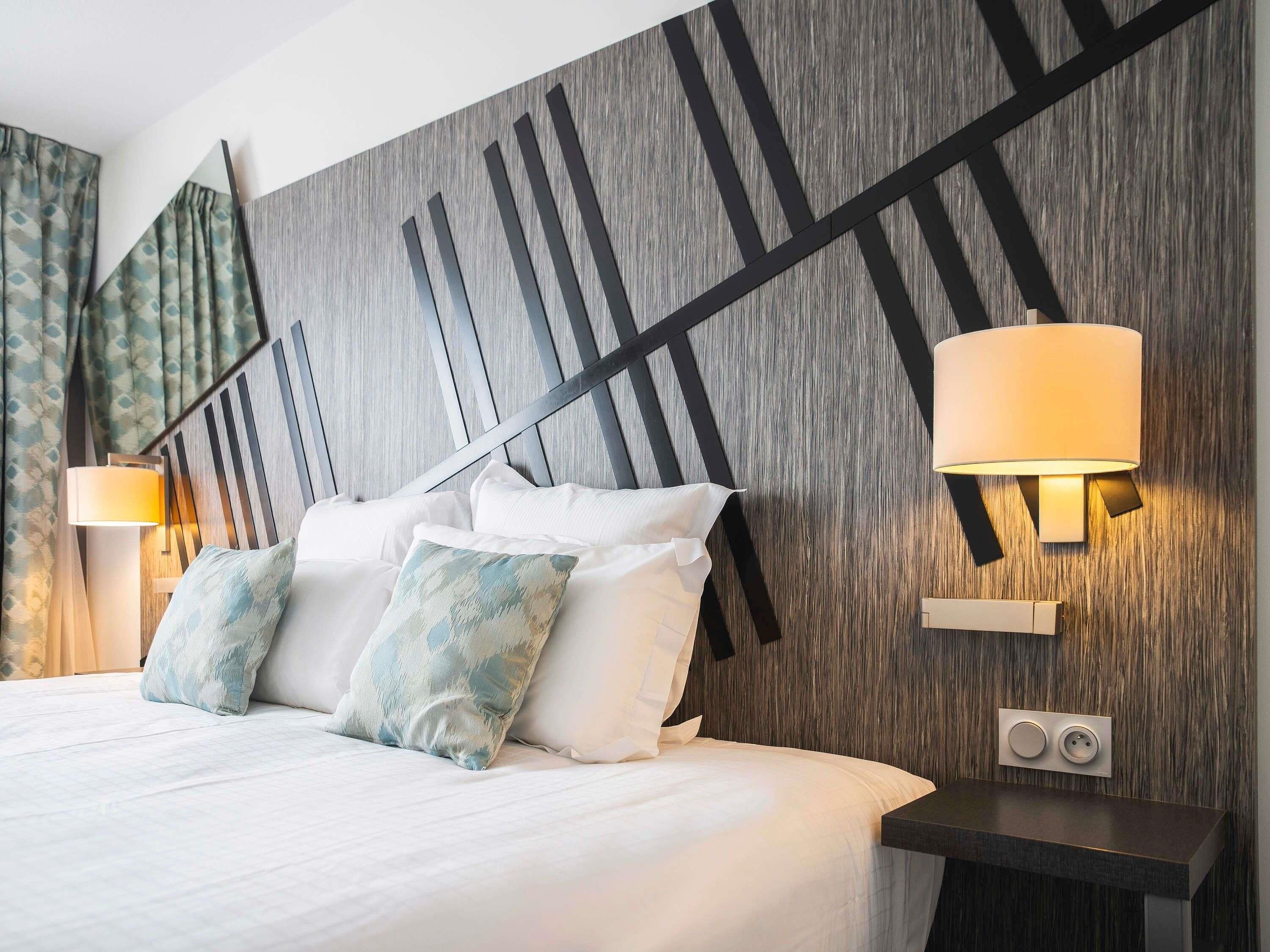 Habitación clásica, 1 cama matrimonial | Ropa de cama de alta calidad y caja de seguridad en la habitación 