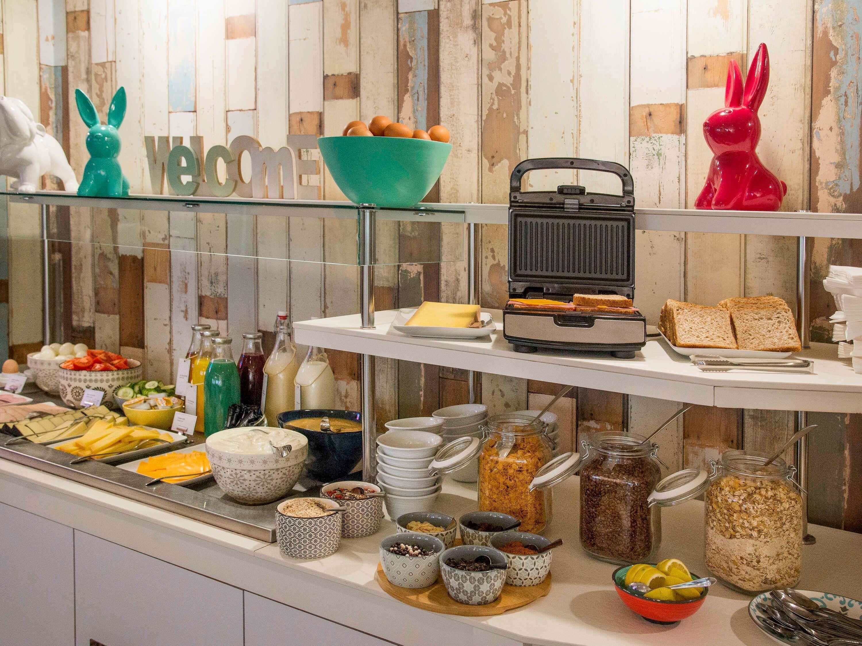 Free daily continental breakfast