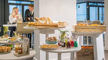 Desayuno continental incluido todos los días
