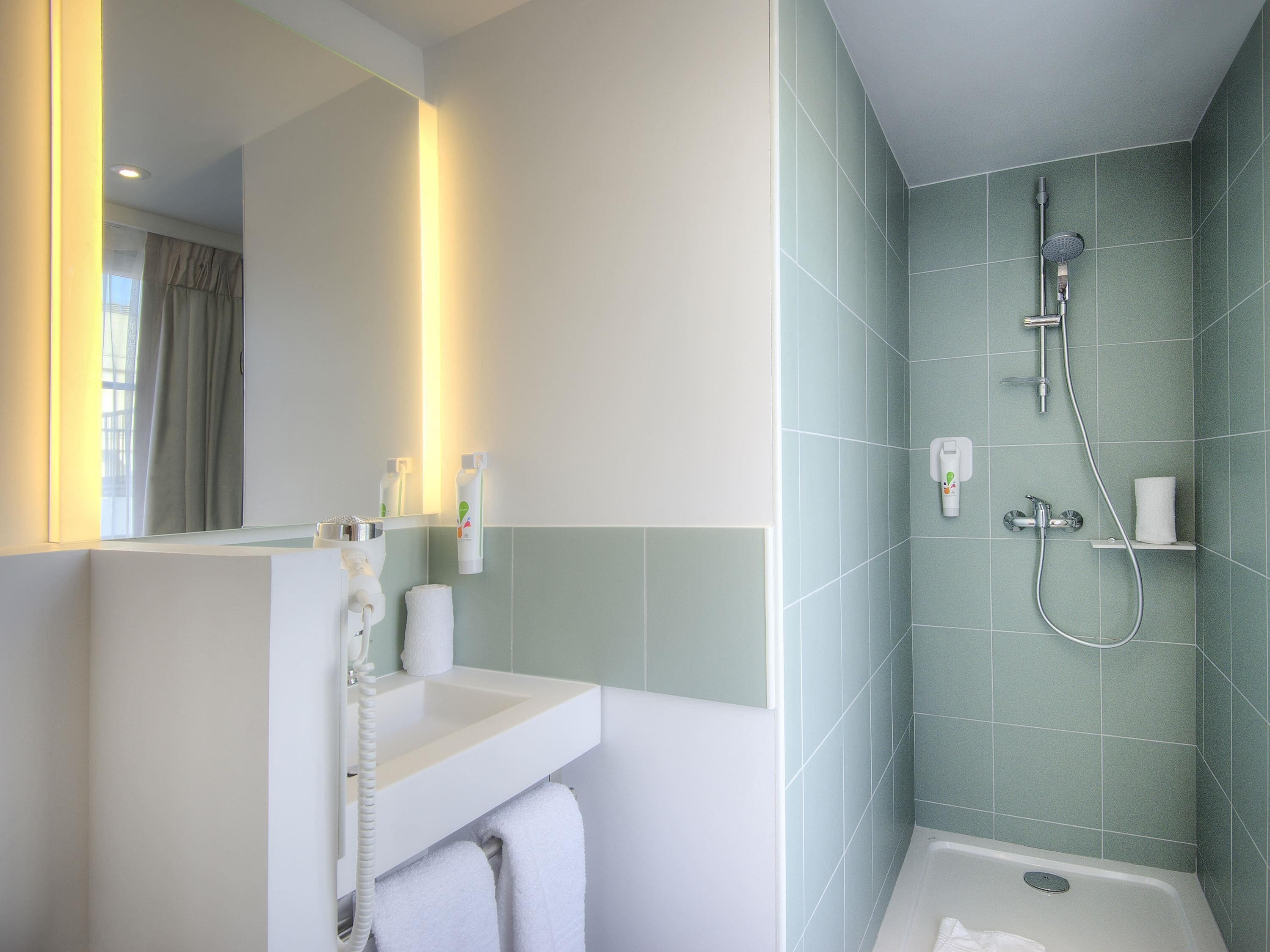 premium bedding, in-room safe, blackout curtains, soundproofing